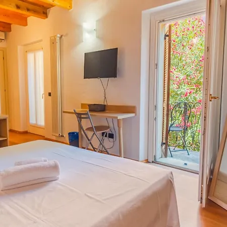 Maison d'hôtes Antiche Mura - Italian Homing *